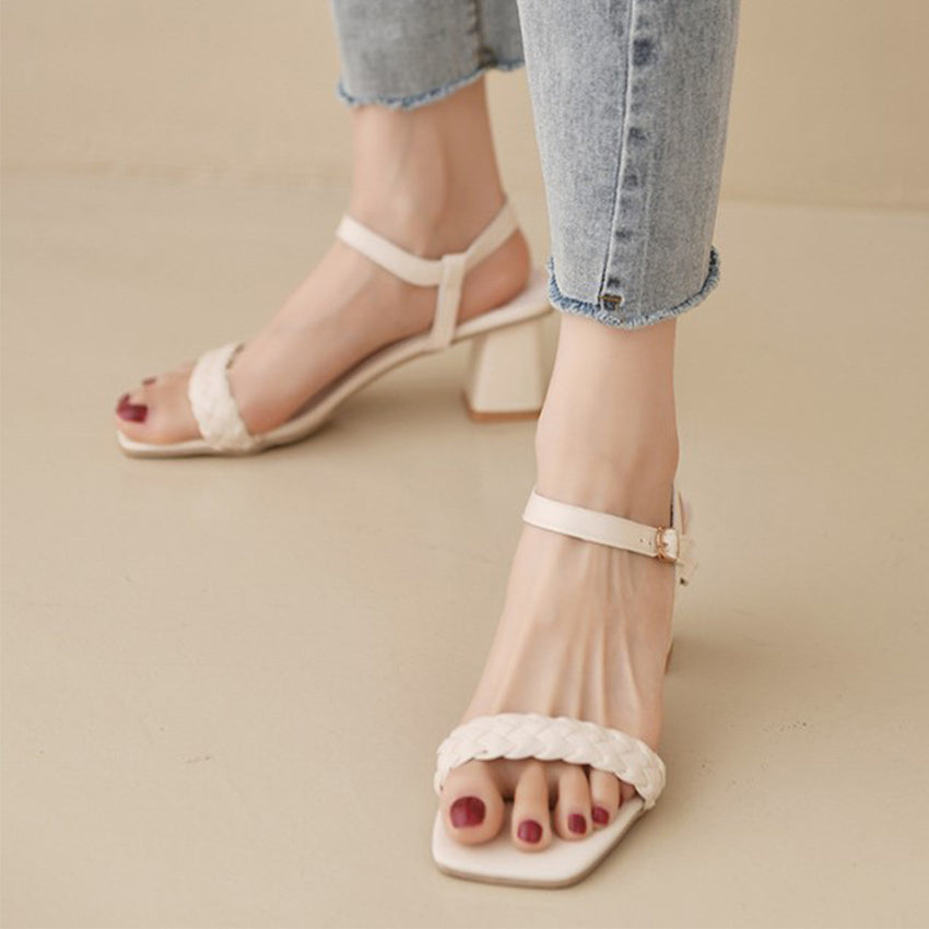 Stylish and Trendy Women Heeled Sandals VTY3